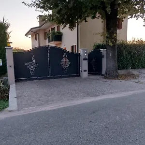 Casa vacanze La Casa Di M : D M., Breda di Piave